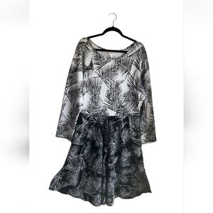 Lularoe 3XL Georgia Tiered Dress Black White Palm Leaf Long Sleeves Ruffled Hem